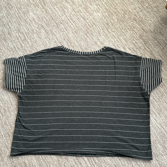 Lululemon Cropped Boxy Ter - Picture 2 of 5